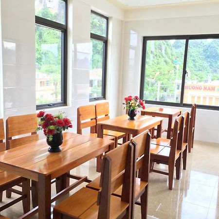 Sky Hotel Phong Nha Zewnętrze zdjęcie
