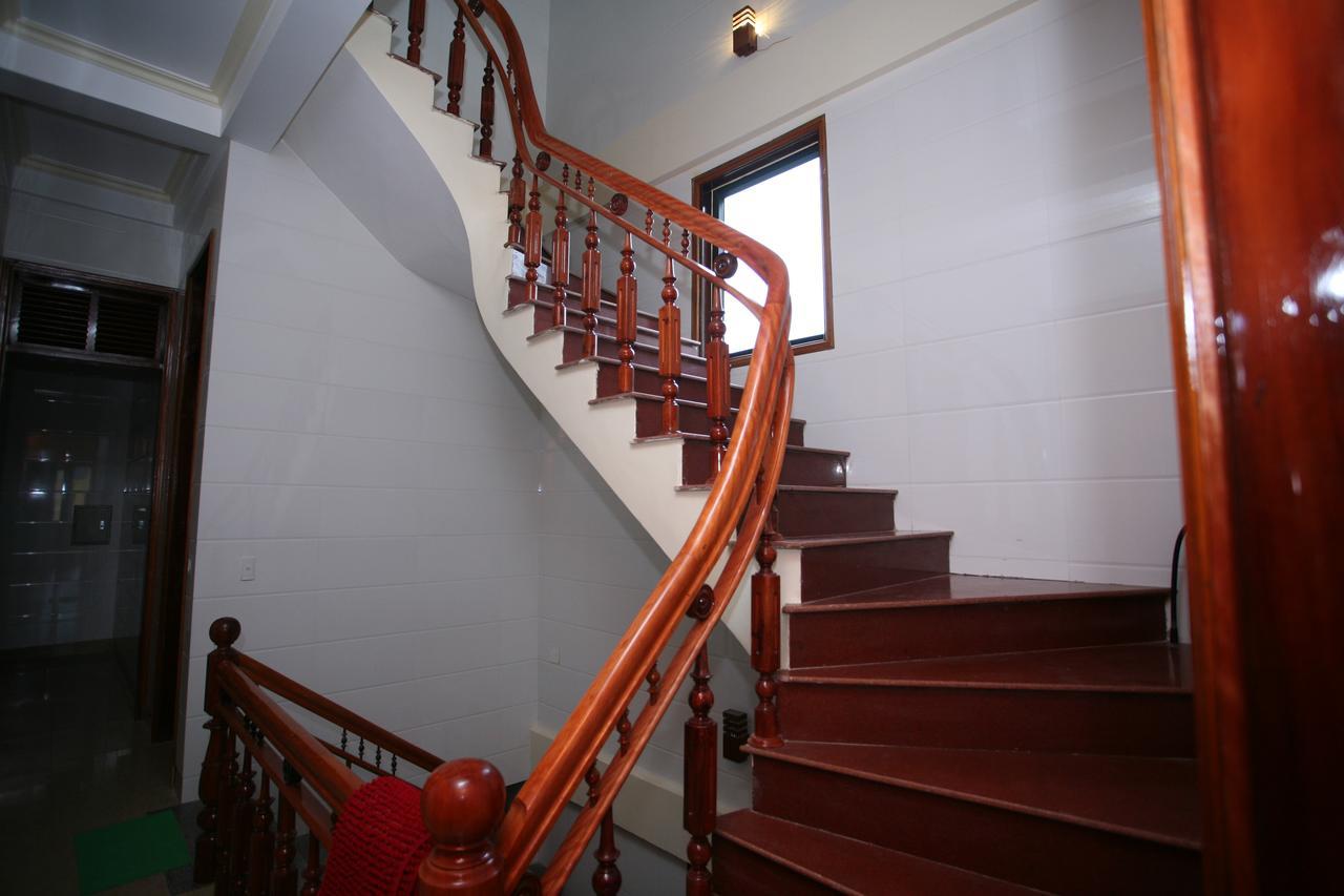 Sky Hotel Phong Nha Zewnętrze zdjęcie